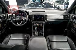 ڤۆڵکسواگن ئەتڵەس کرۆس سپۆرت